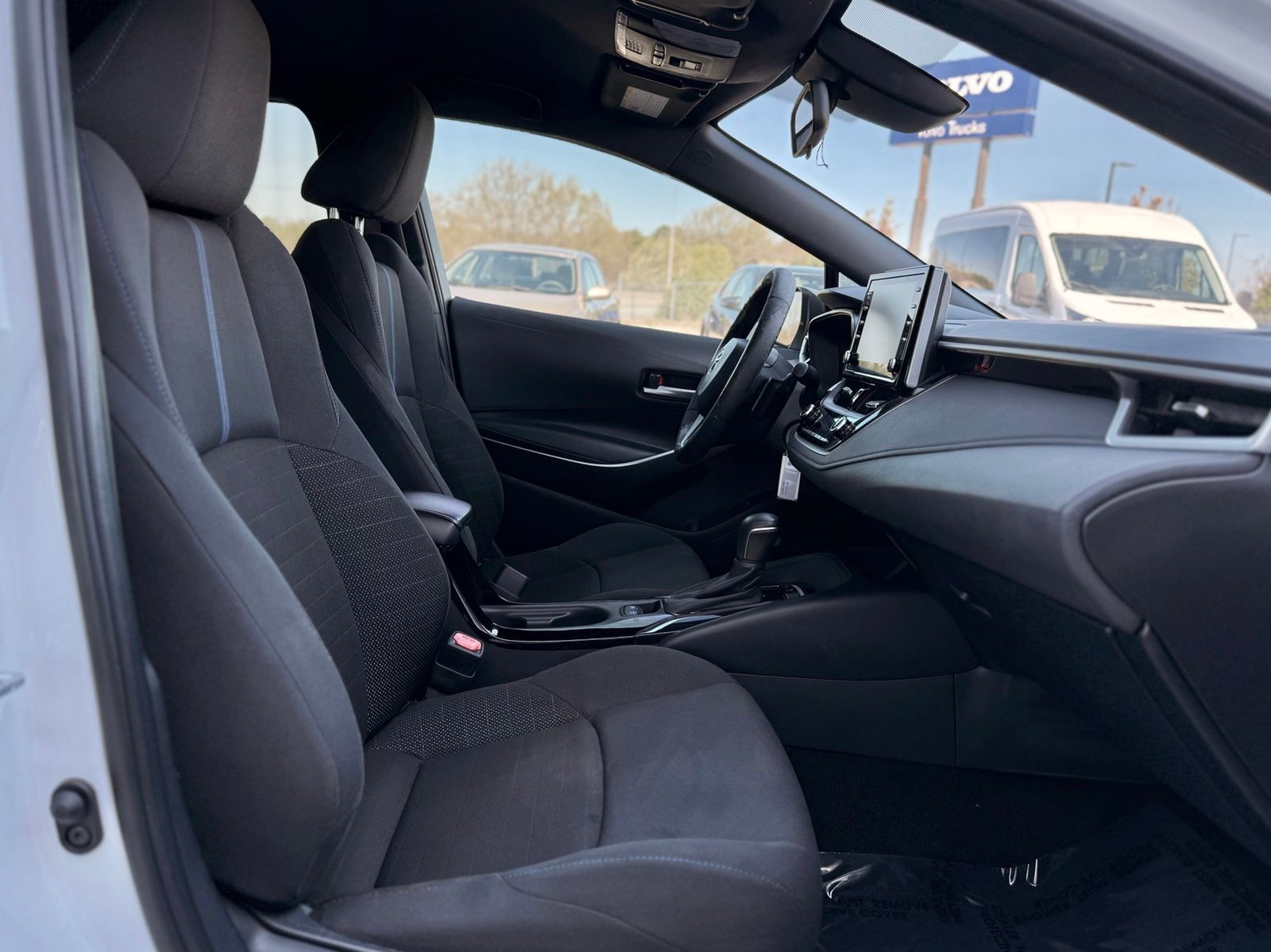 Vehicle image 18 of 30