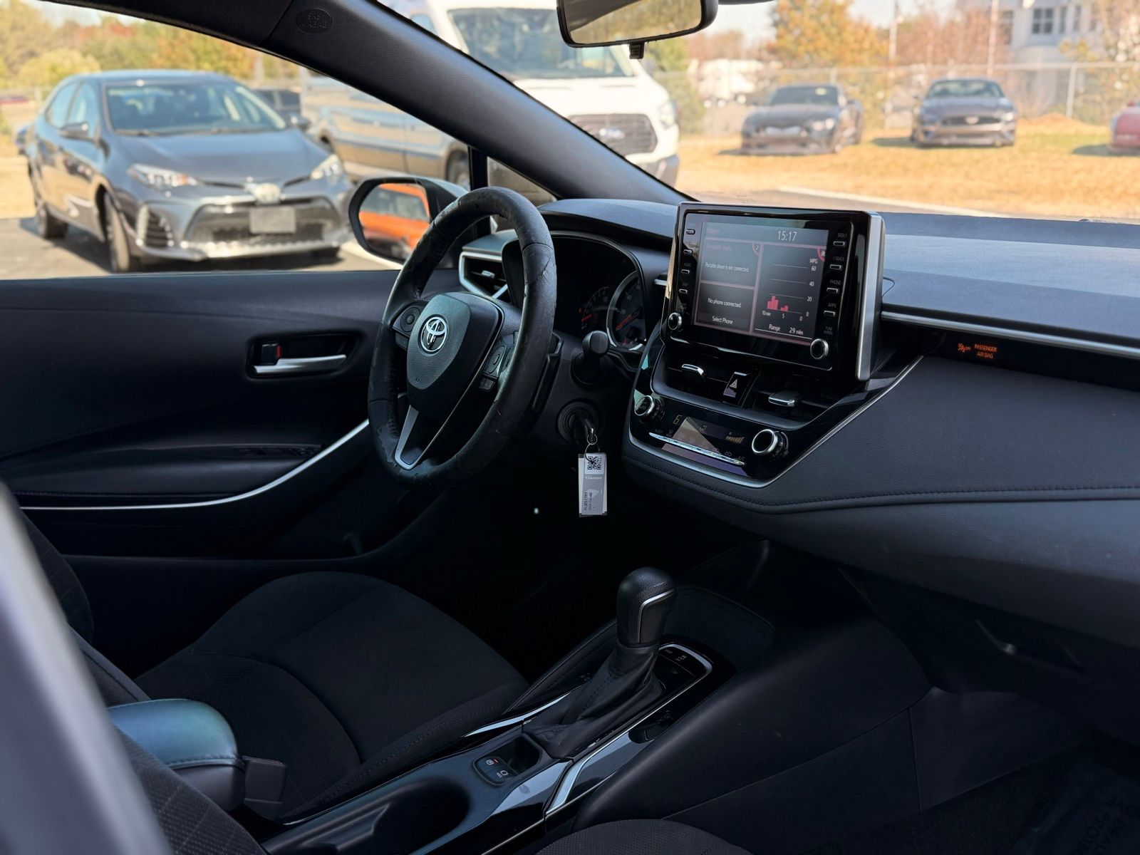 Vehicle image 17 of 30