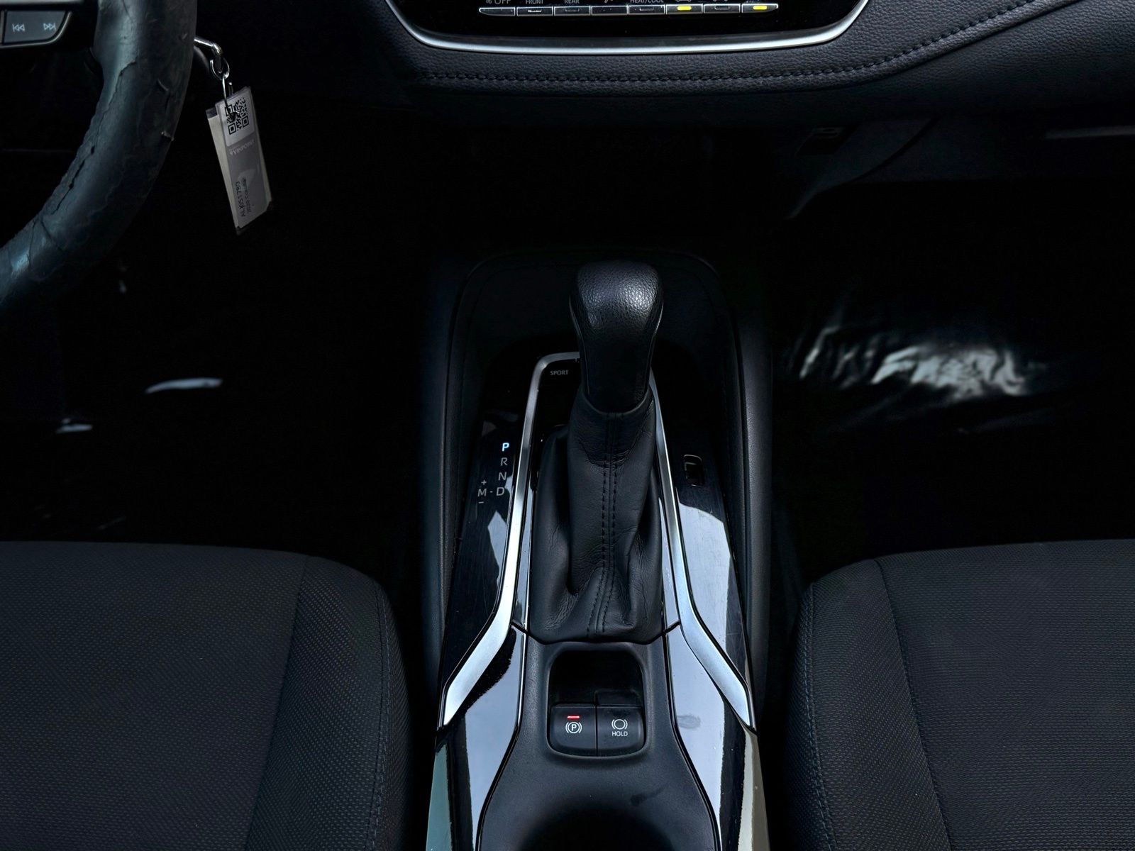 Vehicle image 23 of 30