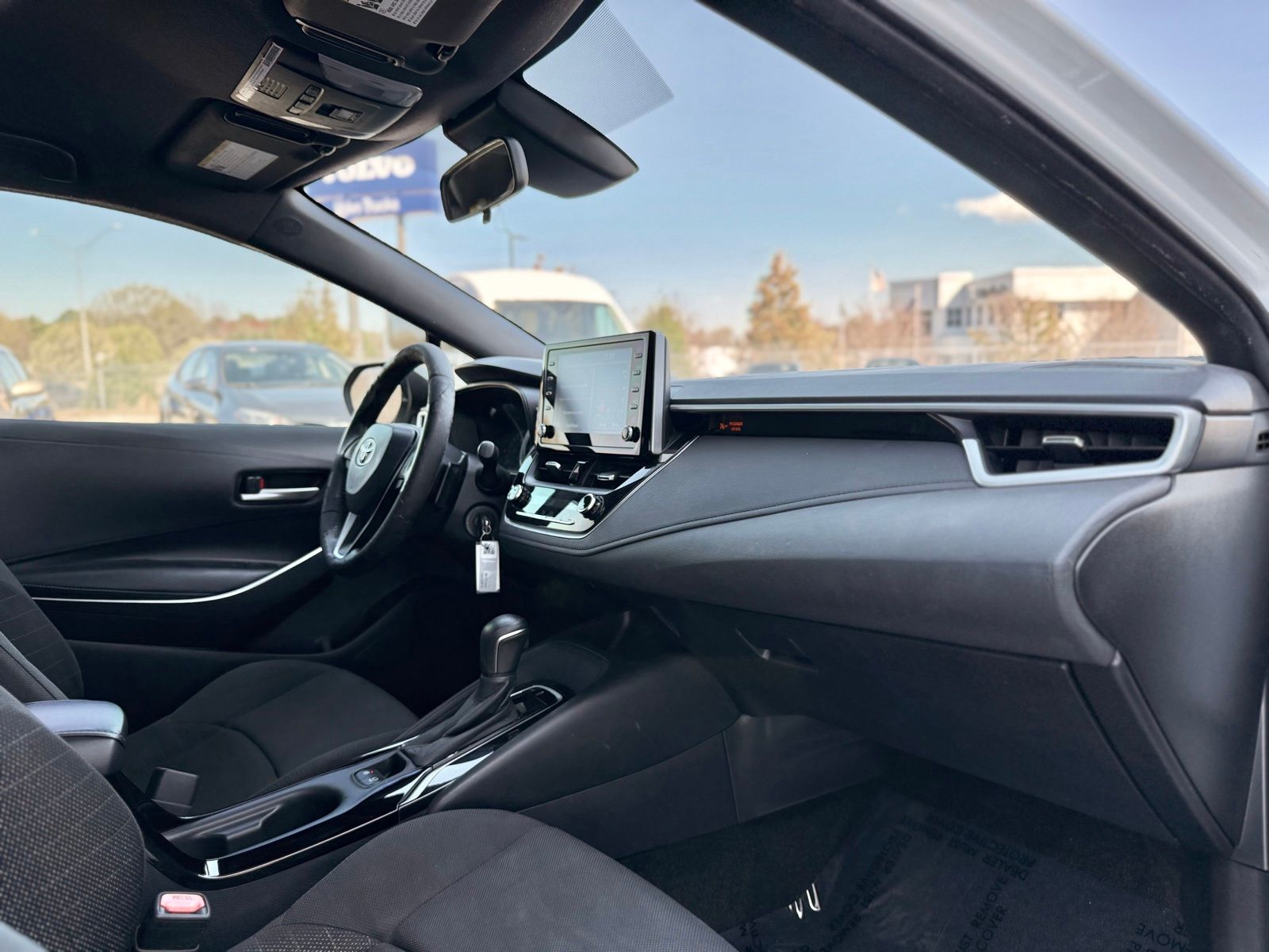 Vehicle image 19 of 30