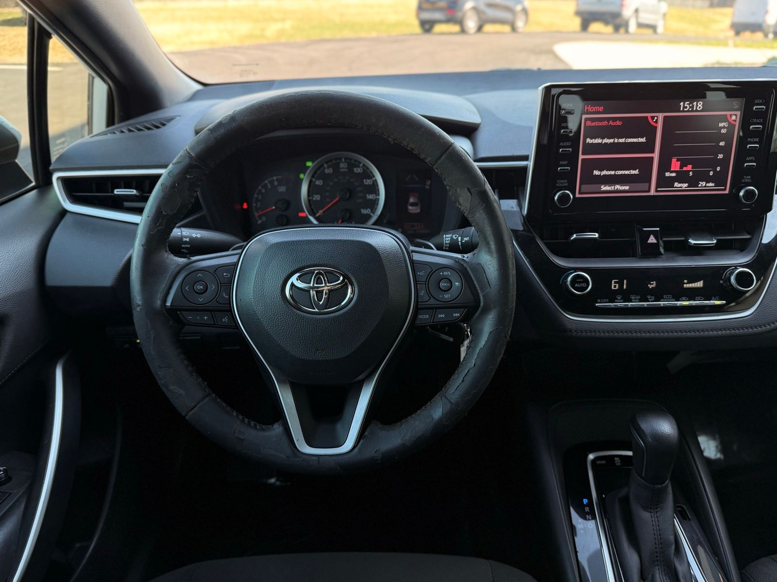 Vehicle image 24 of 30