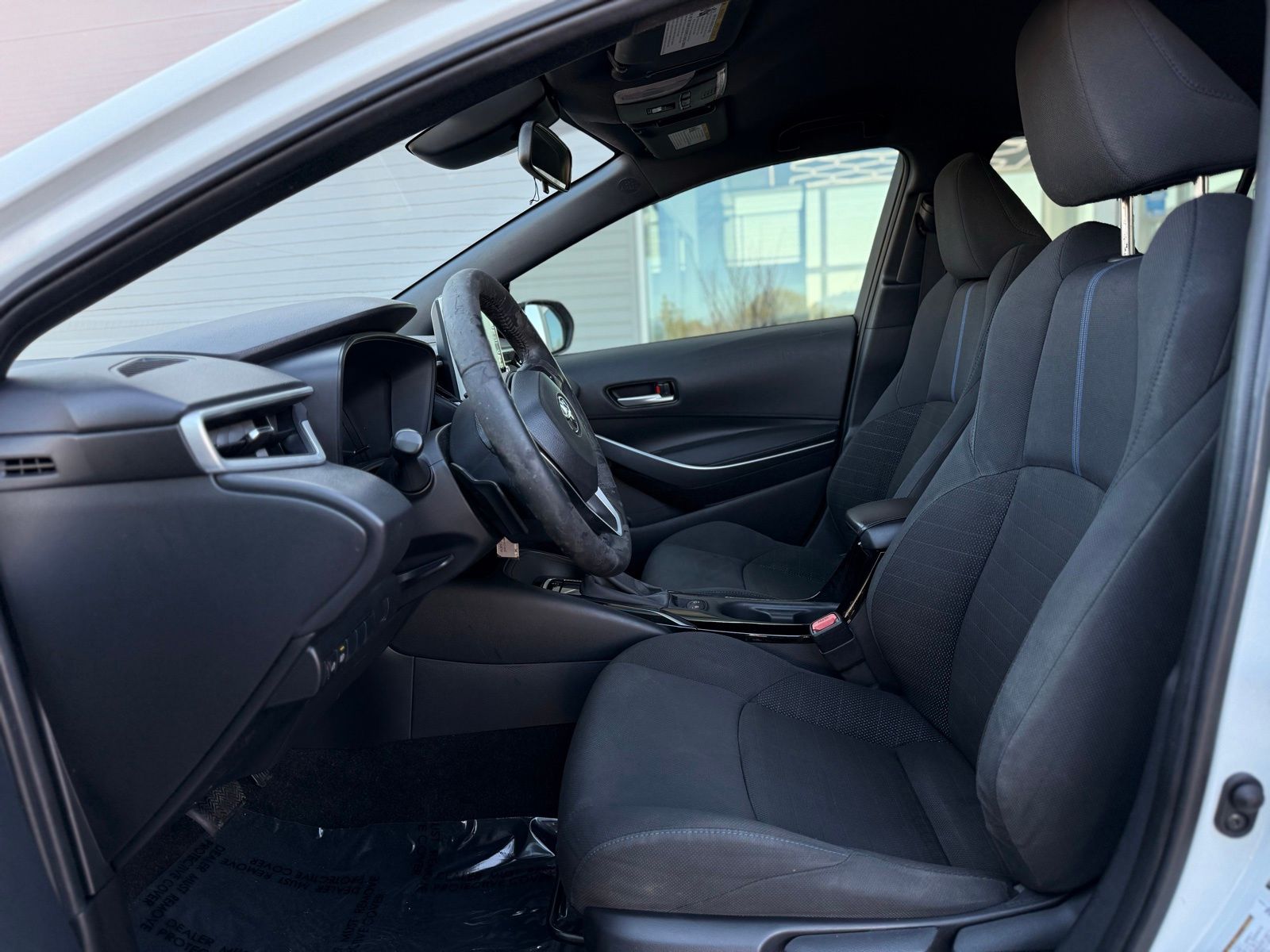 Vehicle image 13 of 30