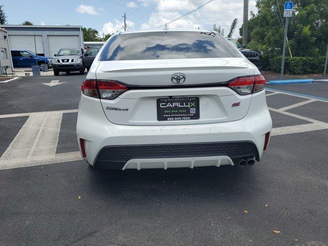 Vehicle image 5 of 32