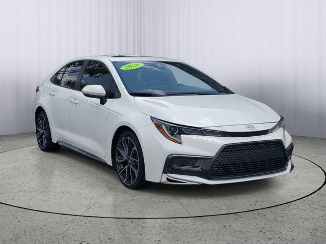 Vehicle image 3 of 32