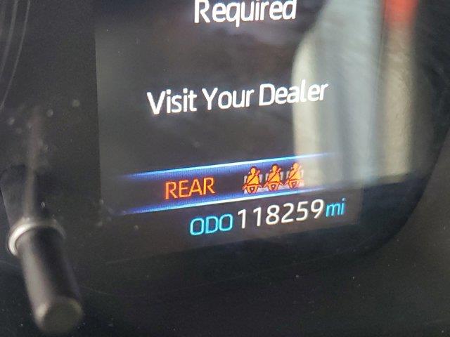 Vehicle image 27 of 32