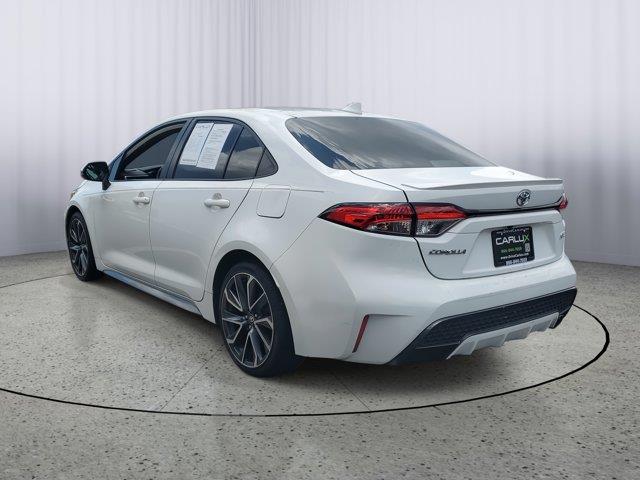 Vehicle image 6 of 32