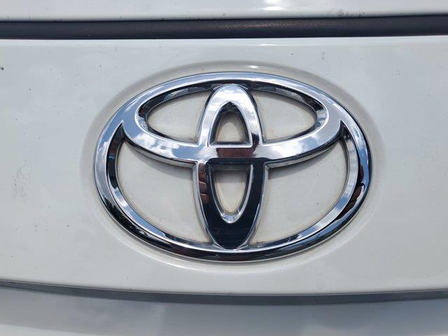 Vehicle image 7 of 32
