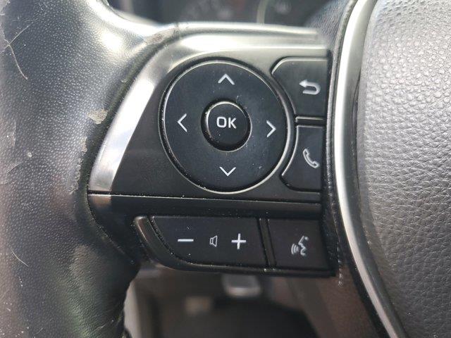 Vehicle image 25 of 32