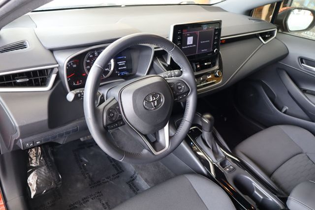 Vehicle image 18 of 35