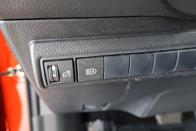 Vehicle image 16 of 35