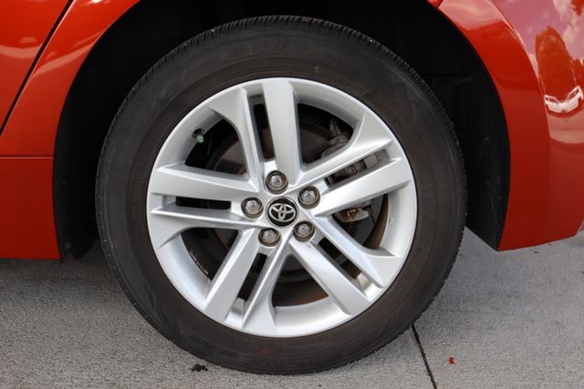 Vehicle image 34 of 35