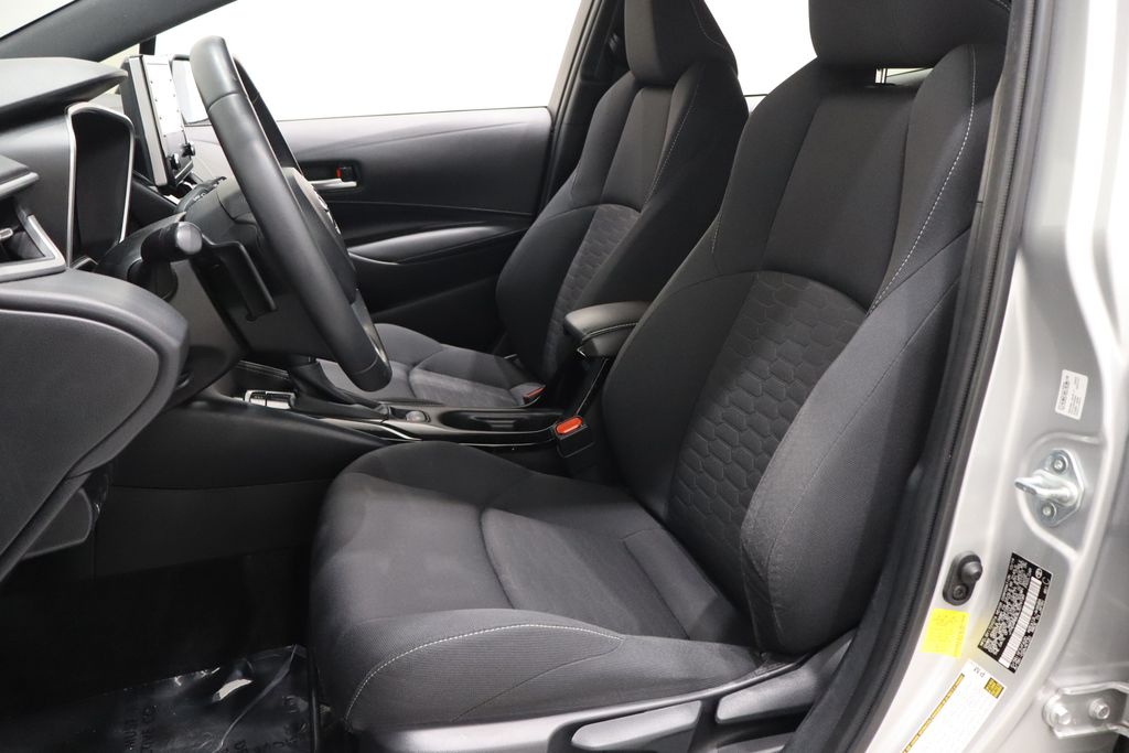 Vehicle image 6 of 36