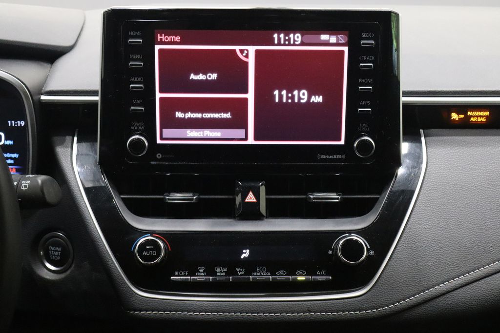 Vehicle image 21 of 36