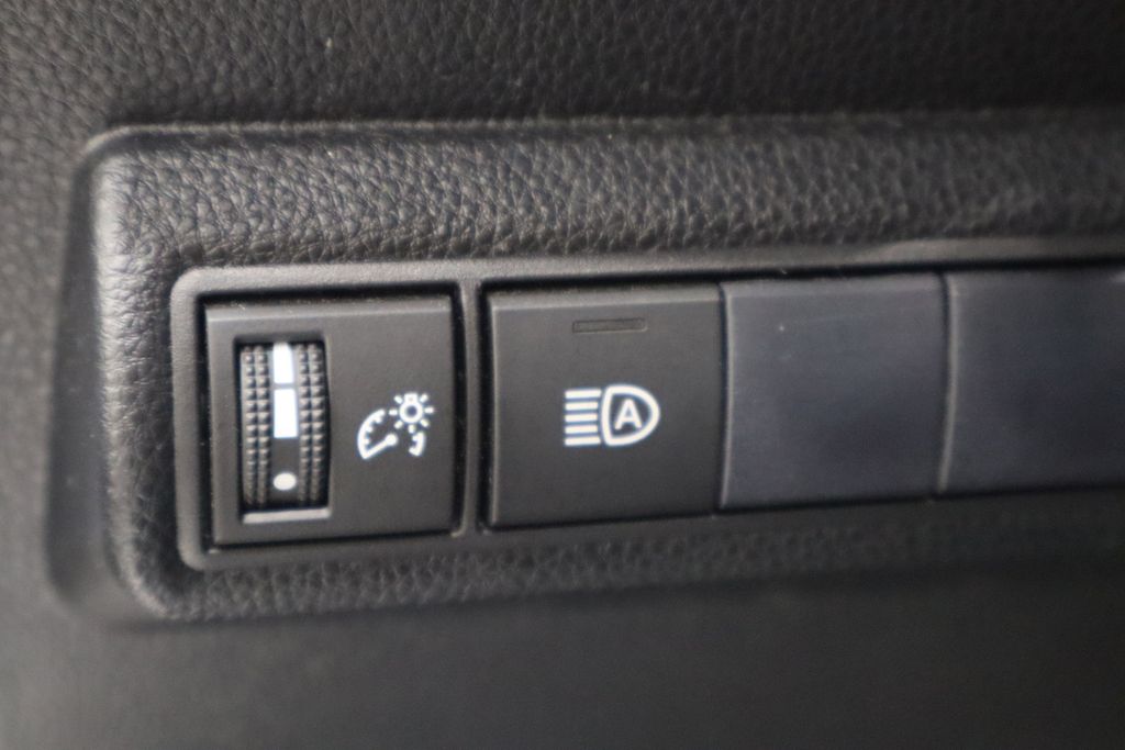 Vehicle image 12 of 36