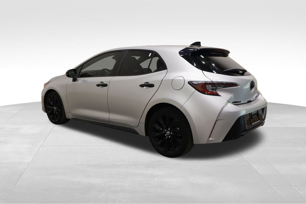 Vehicle image 4 of 36