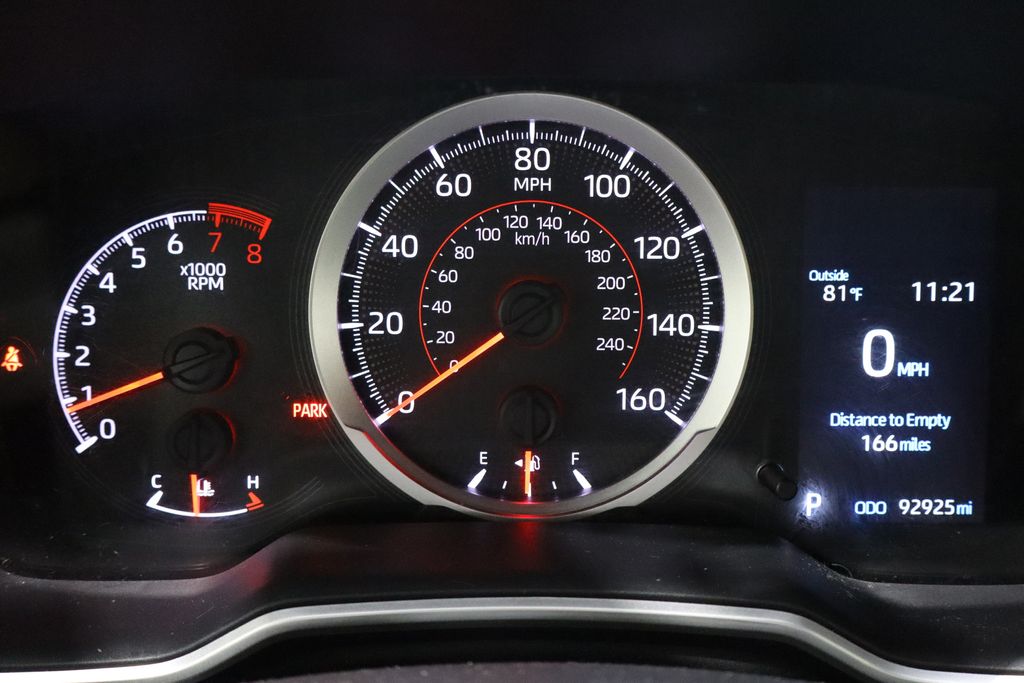 Vehicle image 18 of 36