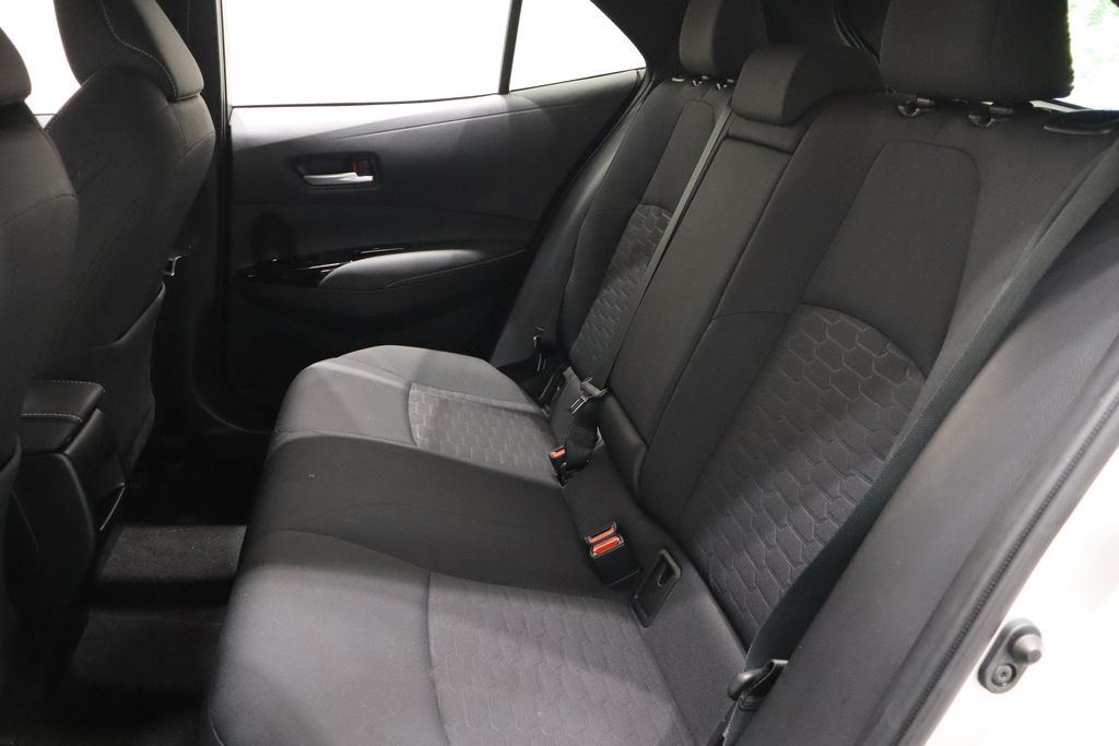 Vehicle image 7 of 36