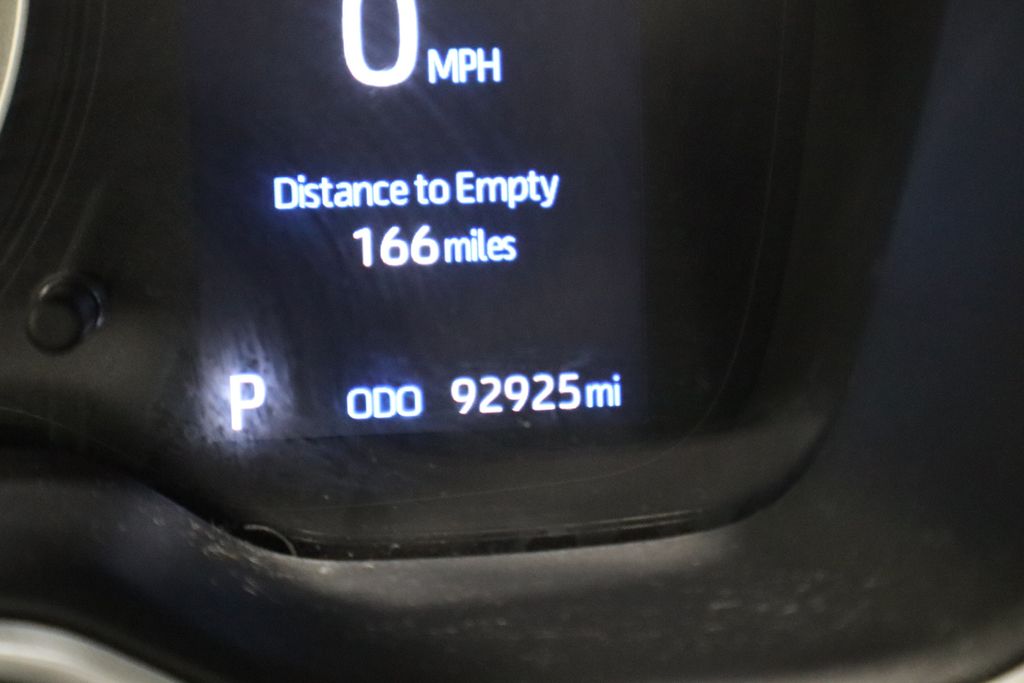Vehicle image 32 of 36