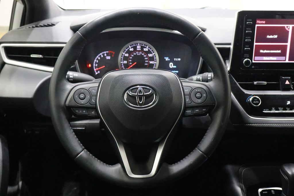 Vehicle image 15 of 36