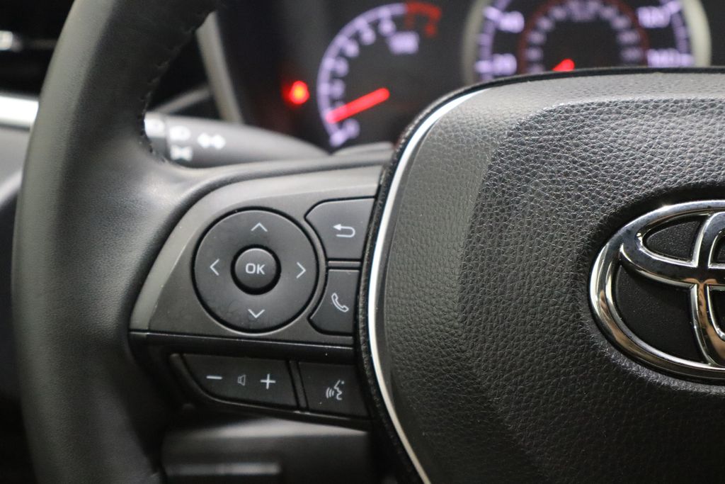 Vehicle image 16 of 36