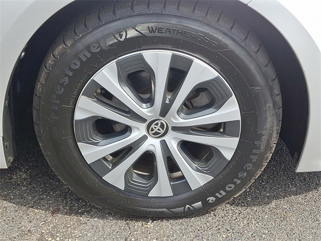 Vehicle image 8 of 37