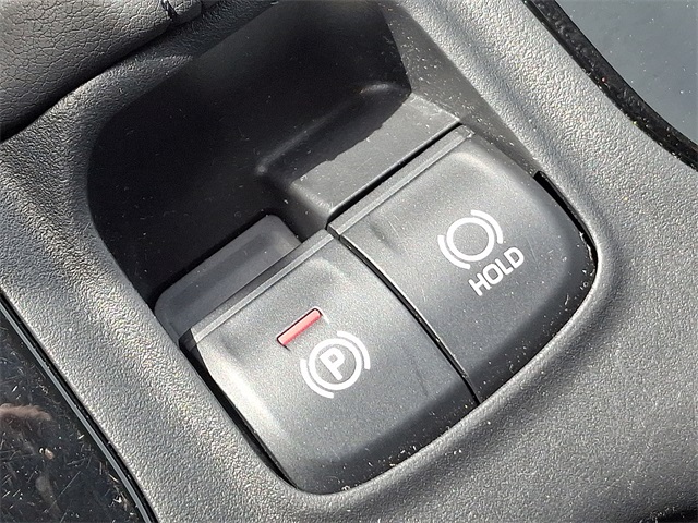 Vehicle image 24 of 37