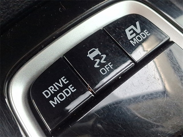 Vehicle image 25 of 37