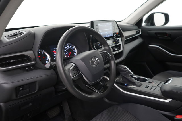 Vehicle image 18 of 29