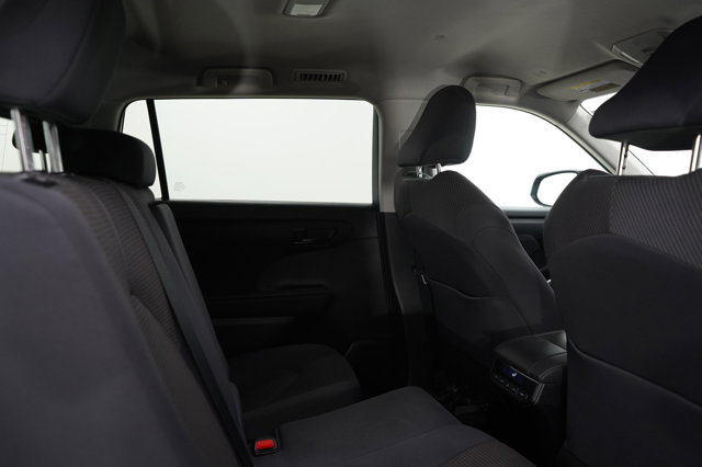Vehicle image 11 of 29