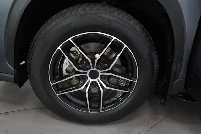 Vehicle image 28 of 29