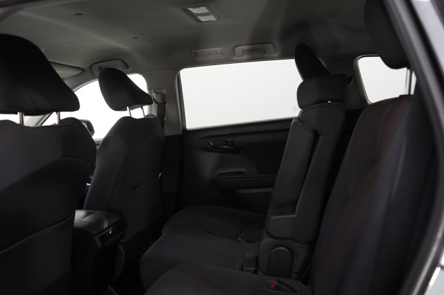 Vehicle image 16 of 29