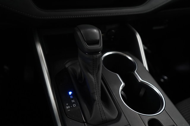 Vehicle image 25 of 29
