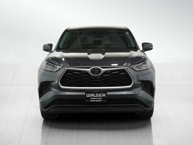 Vehicle image 2 of 29