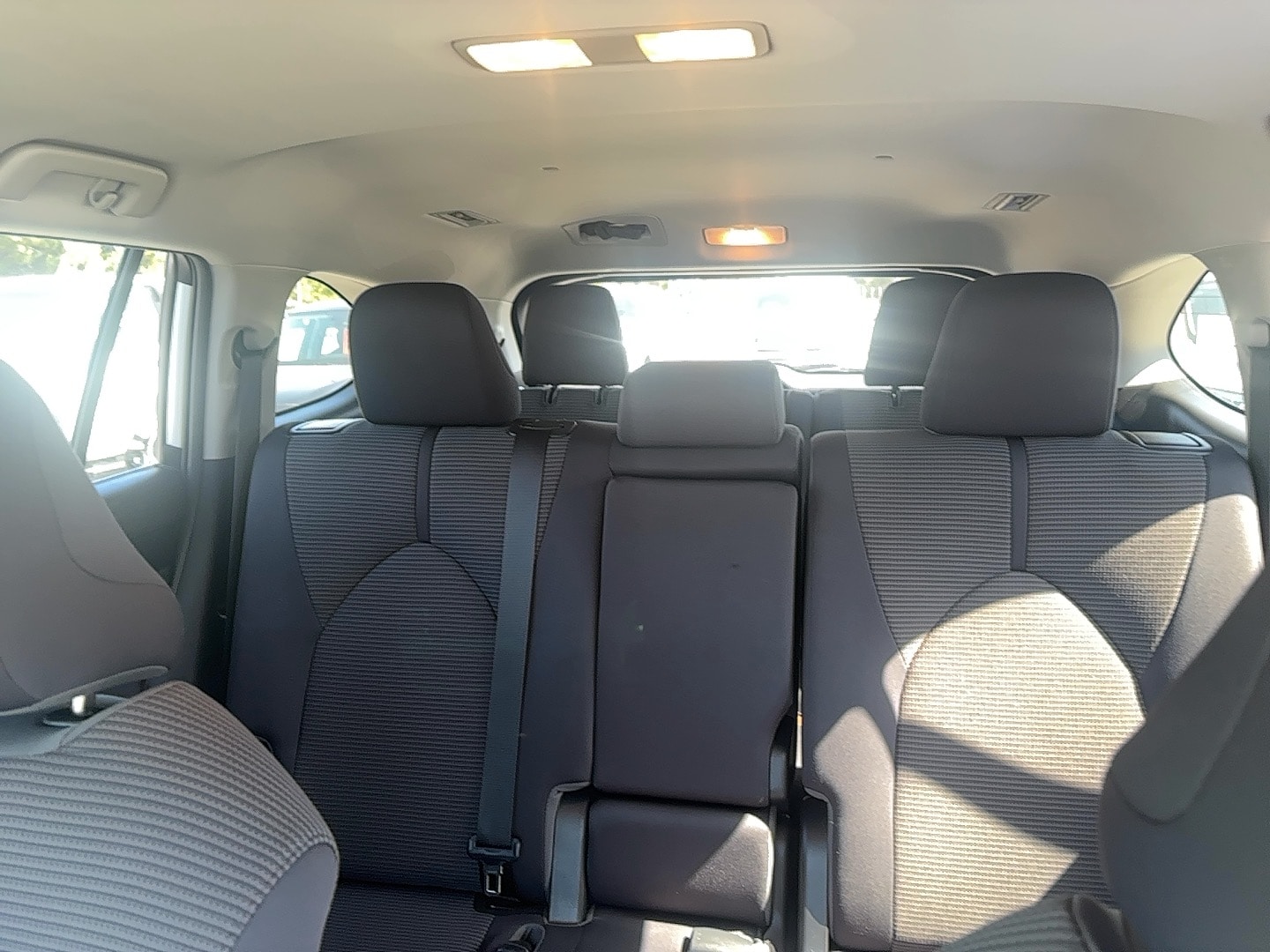 Vehicle image 11 of 14