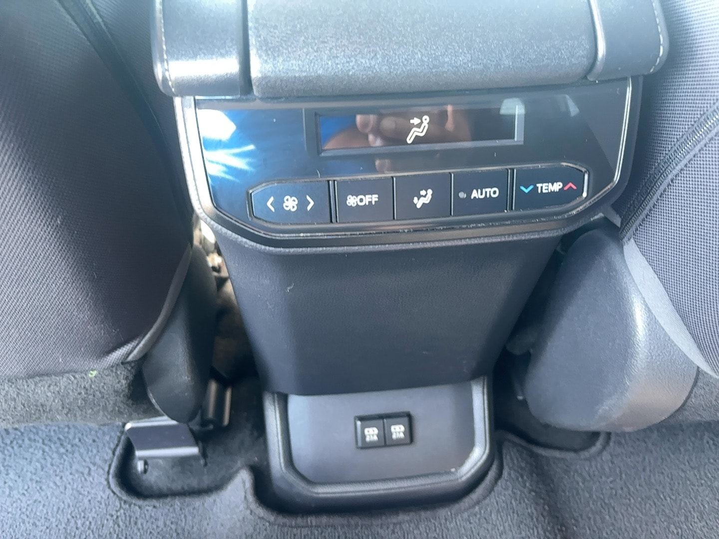 Vehicle image 13 of 14