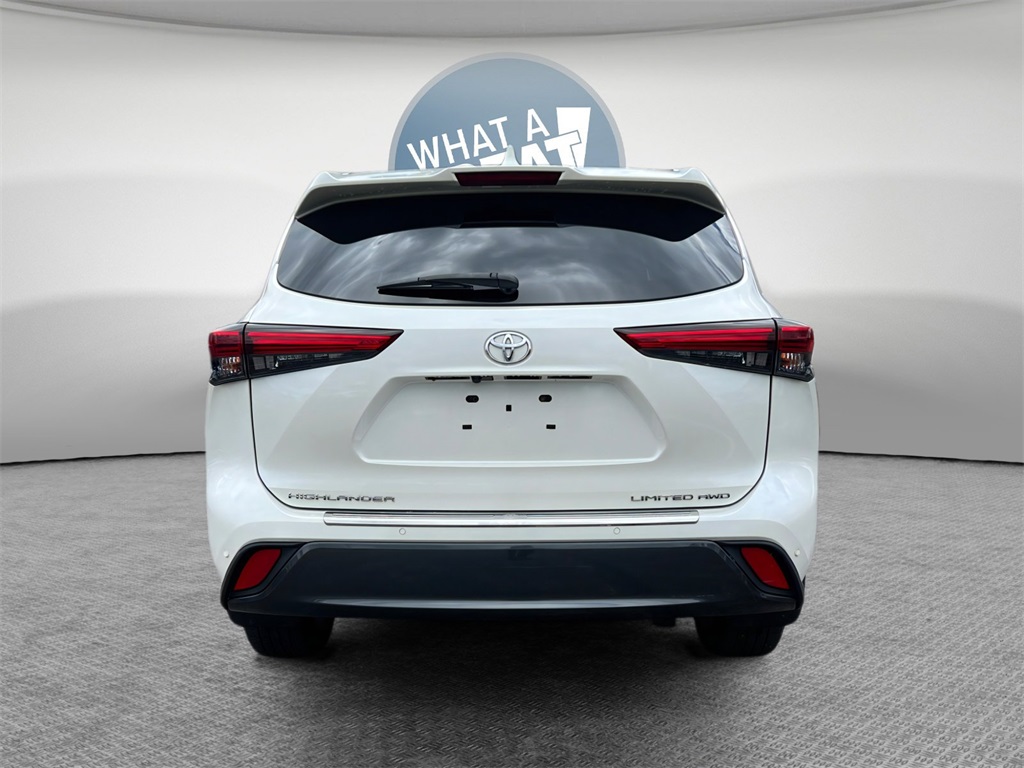 Vehicle image 6 of 32