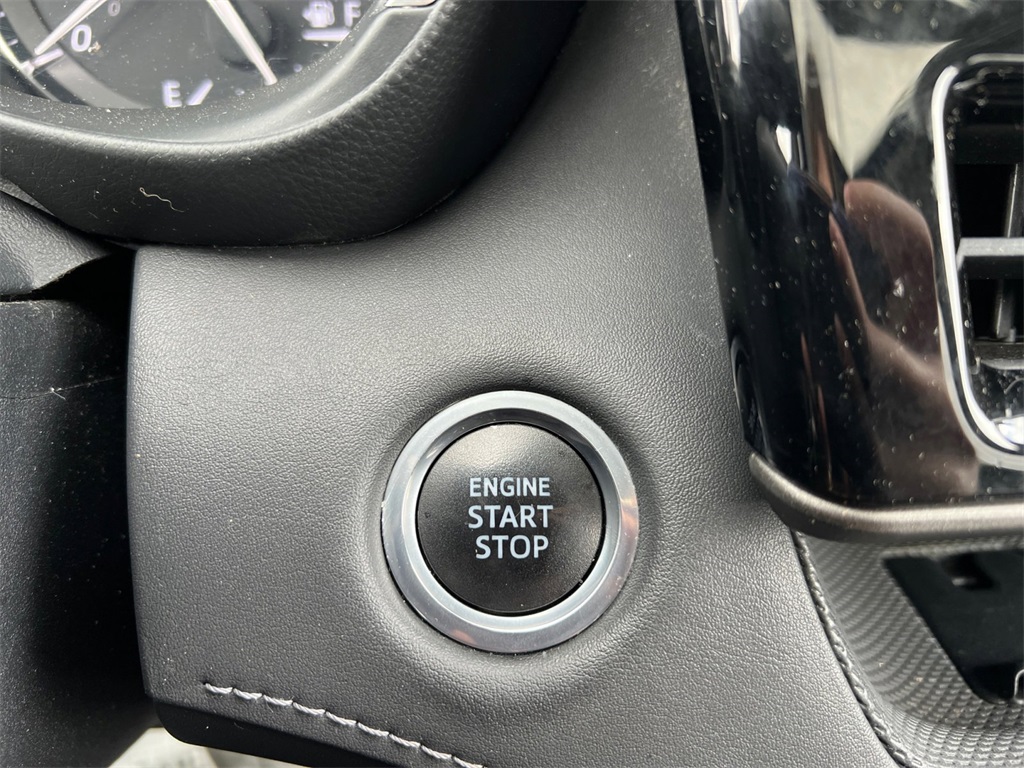 Vehicle image 31 of 32