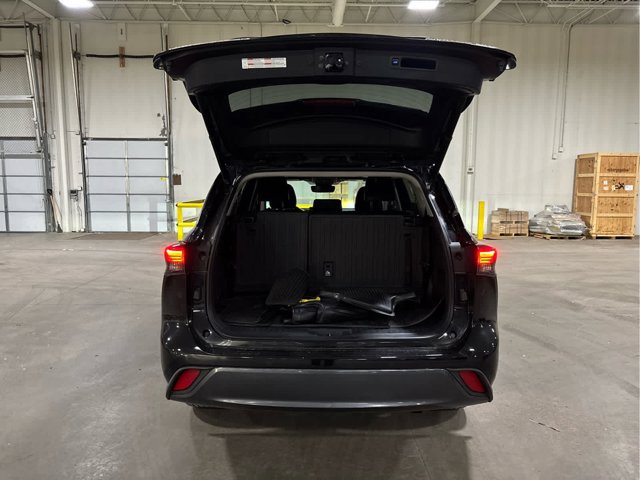 Vehicle image 7 of 14