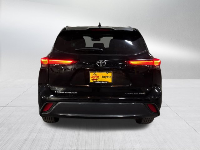 Vehicle image 5 of 14