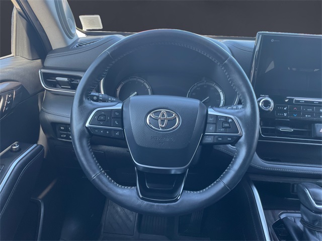 2020 Toyota Highlander Limited Image 16 of 16