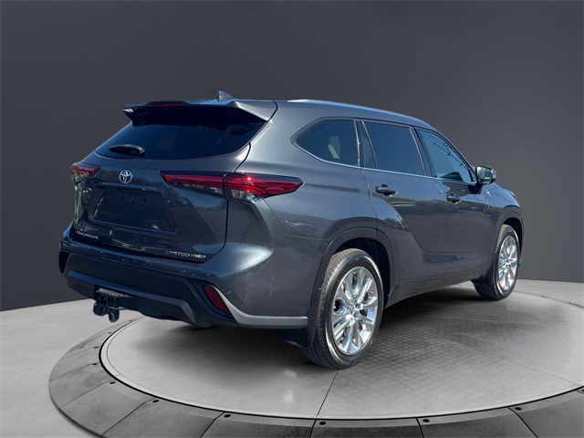 2020 Toyota Highlander Limited Image 5 of 16