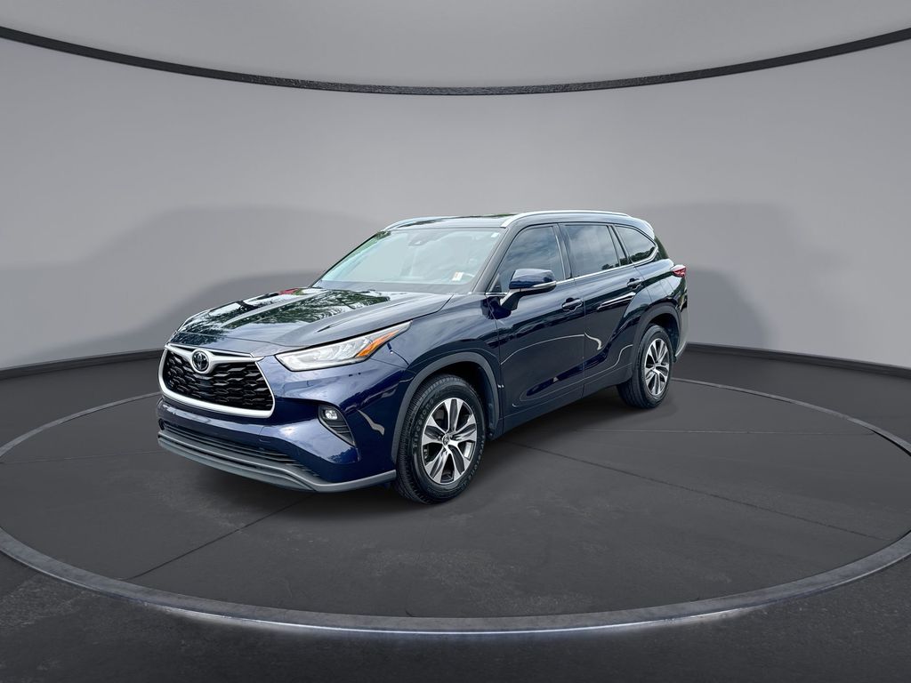 Vehicle image 2 of 28