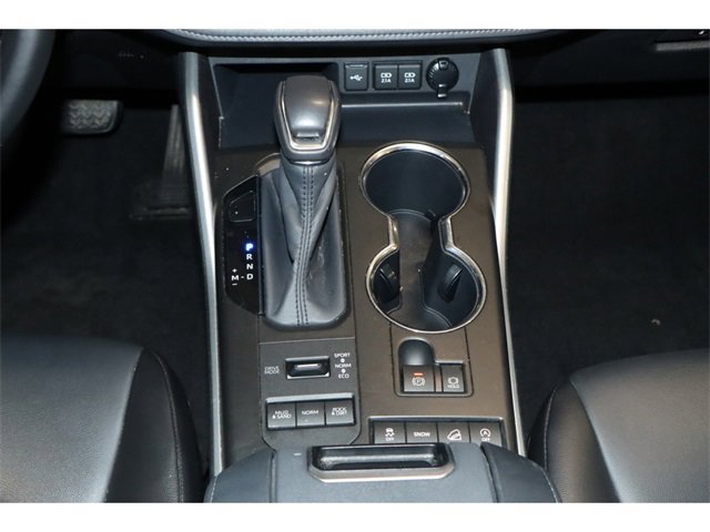 Vehicle image 18 of 31
