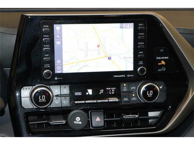 Vehicle image 16 of 31
