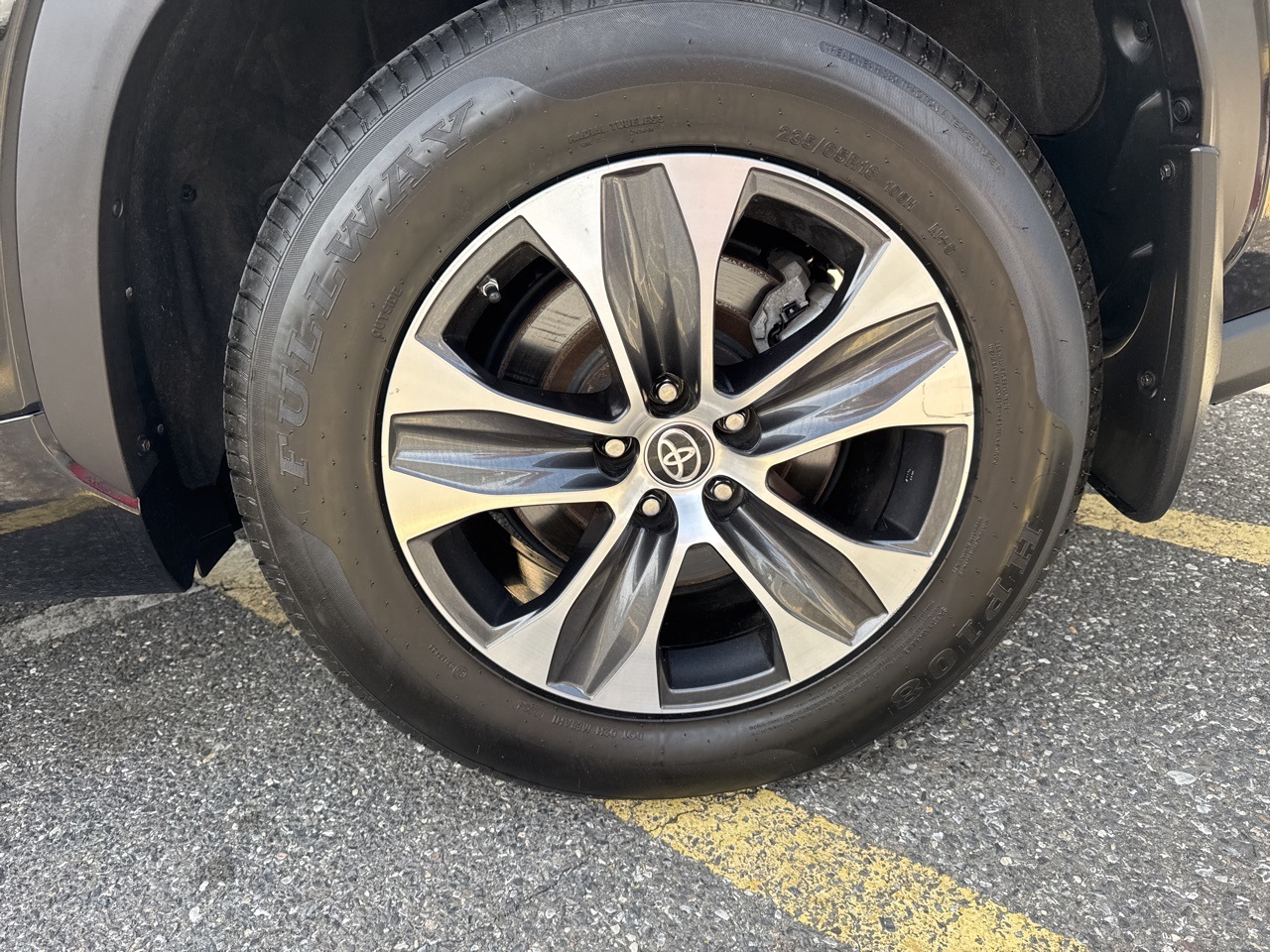 Vehicle image 6 of 17
