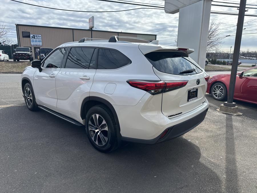 Vehicle image 7 of 30
