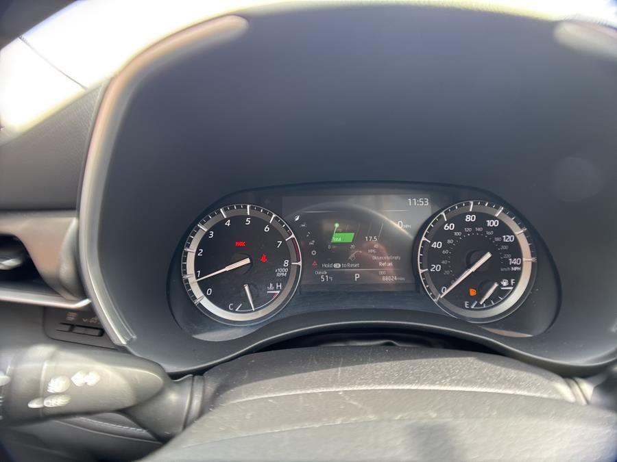 Vehicle image 17 of 30