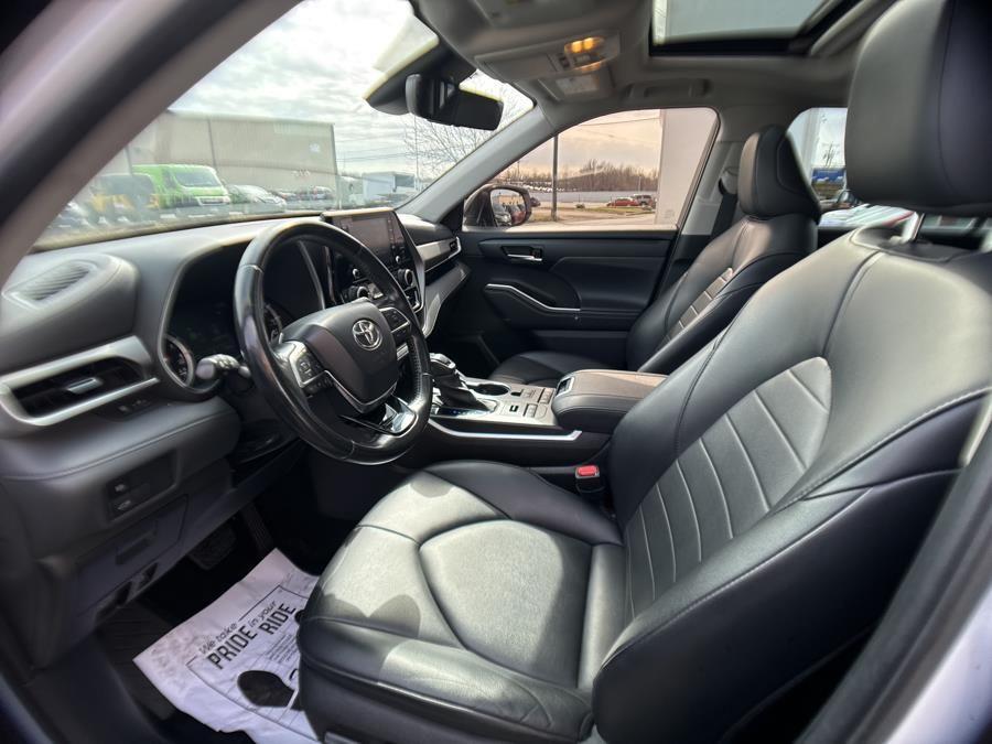 Vehicle image 15 of 30