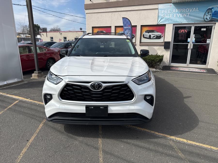 Vehicle image 2 of 30