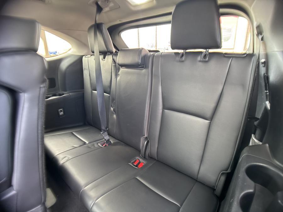Vehicle image 13 of 30